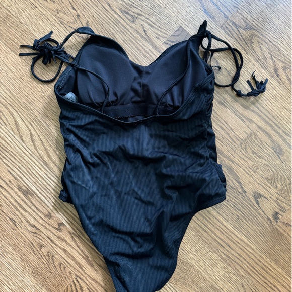 size M Black Ribbed One Piece Swimsuit - Picture 3 of 3
